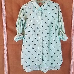 Super cute button up